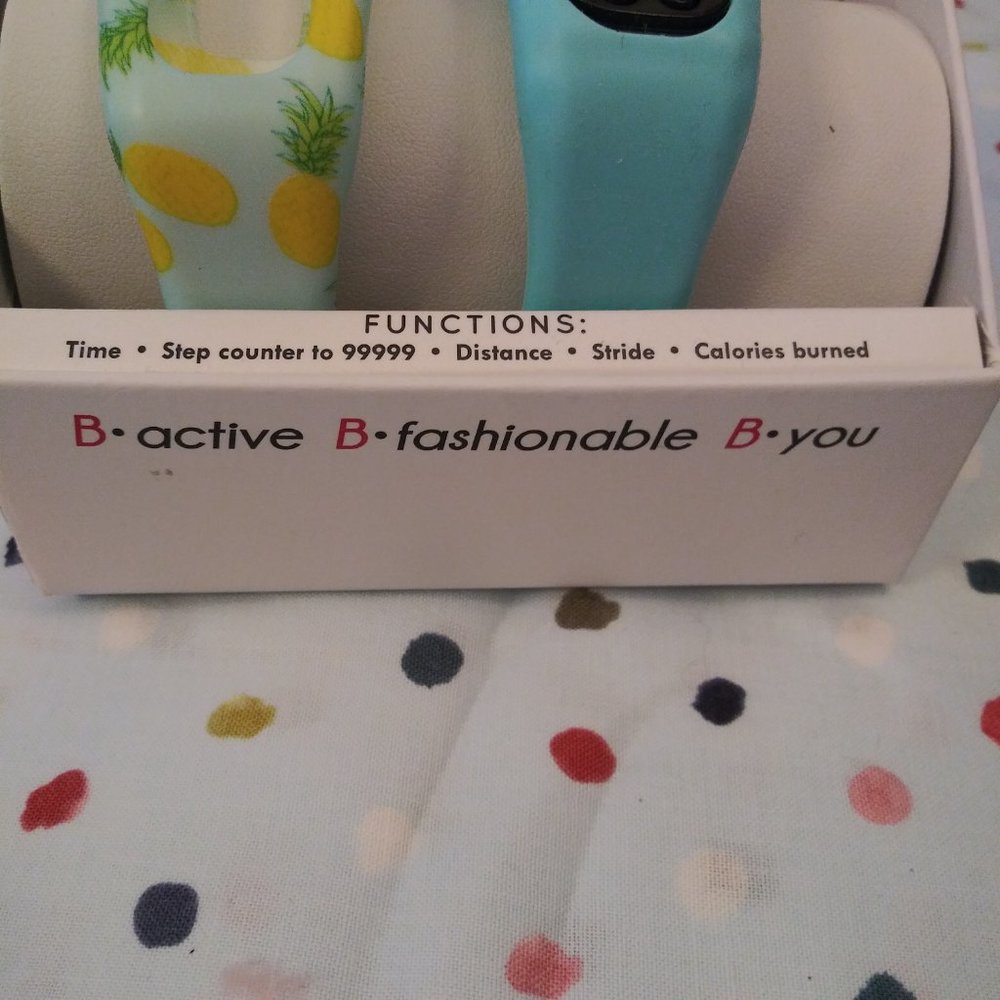 2236 Be Fit Watch with 2 Bands - Picture 4 of 6